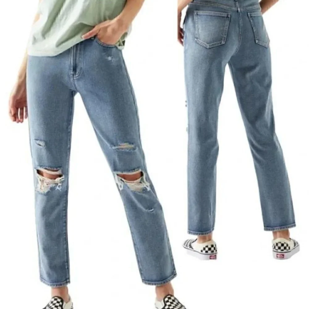 Pac Sun Womens Size 27 High Rise Mom Jean with Ripped Knees Light-Medium Wash